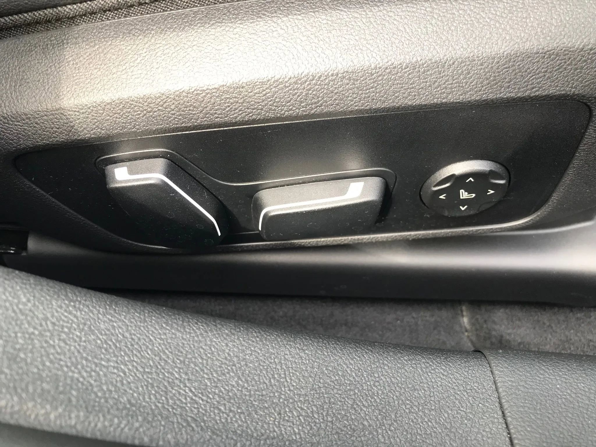Used 2025 BMW i4 xDrive40i w/ Premium Package image 51