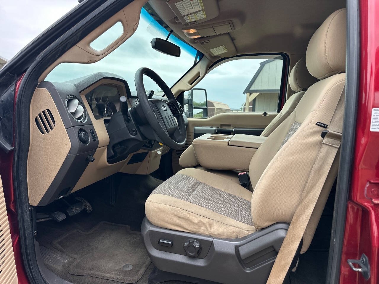 Used 2015 Ford F350 XLT w/ XLT Premium Package AWD/4WD image 11