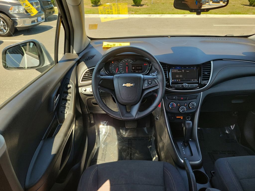 Used 2018 Chevrolet Trax LS FWD image 14
