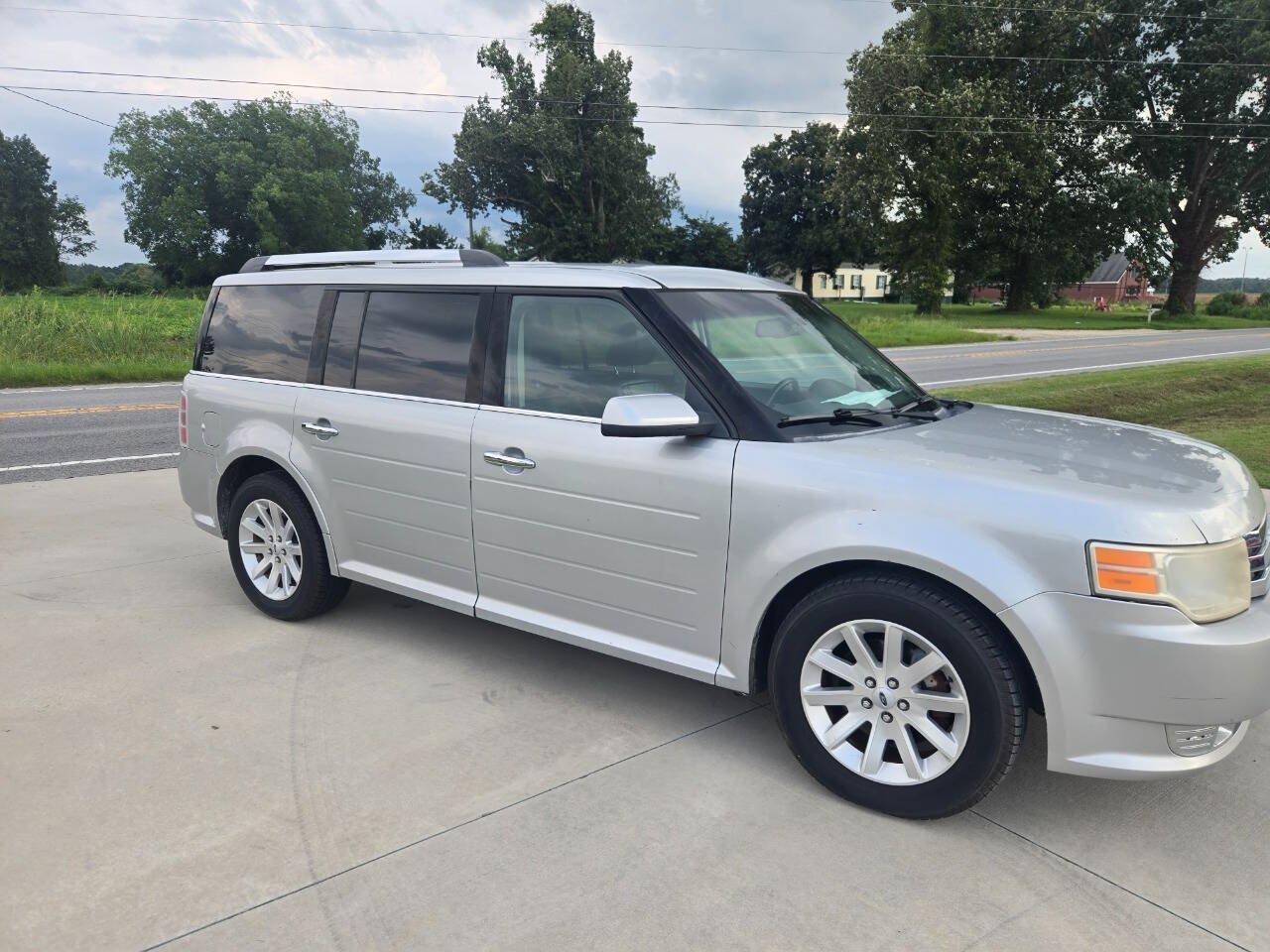 Used 2009 Ford Flex SEL FWD image 5