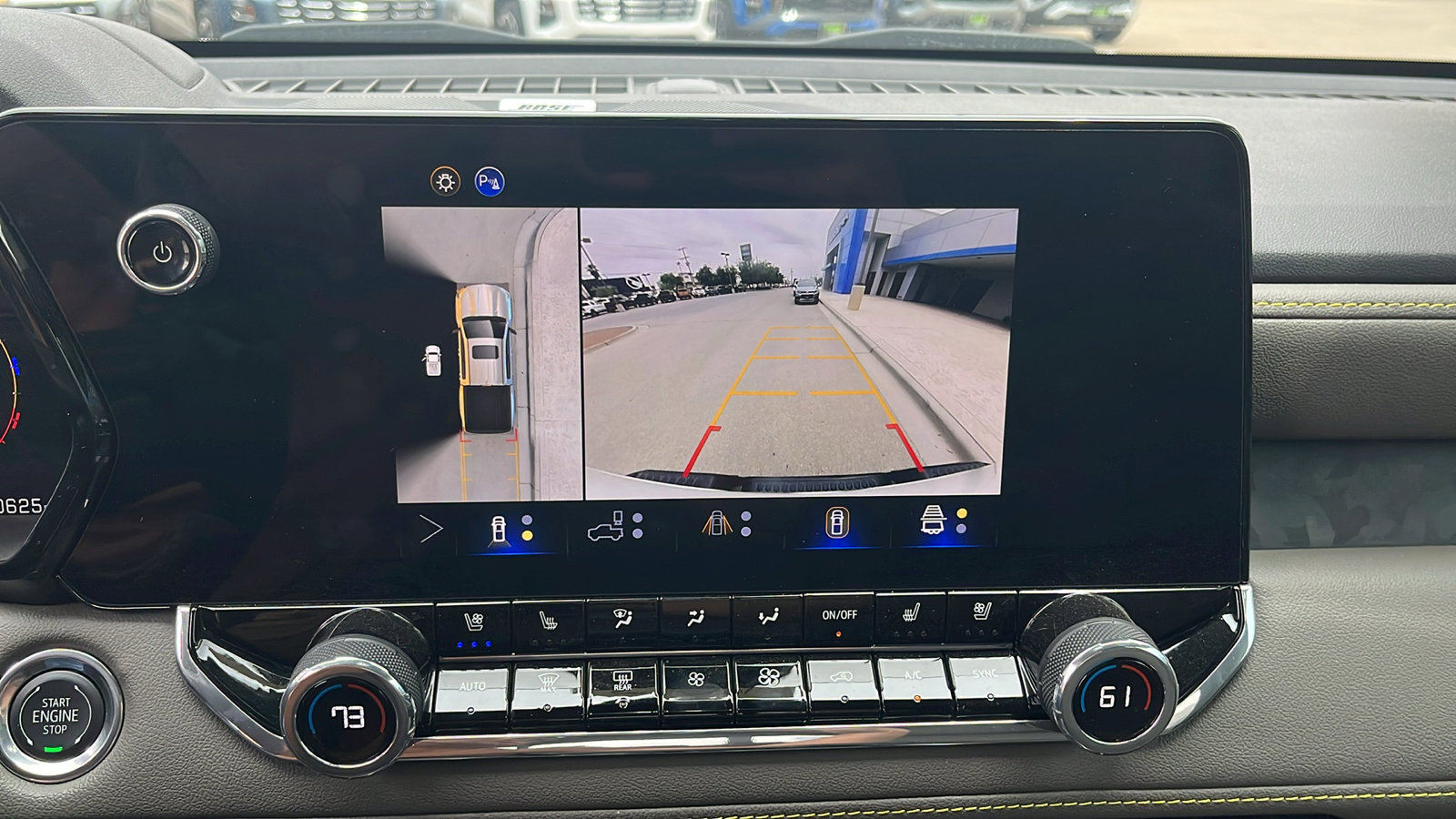 Used 2025 Chevrolet Colorado ZR2 w/ Technology Package AWD/4WD image 22