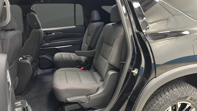 Used 2024 Chevrolet Traverse Z71 AWD/4WD image 23