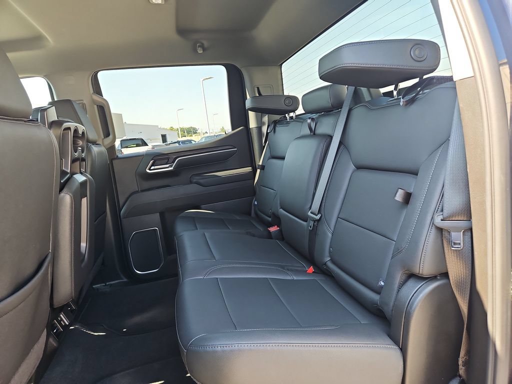 Used 2026 GMC Sierra 1500 SLT AWD/4WD image 12