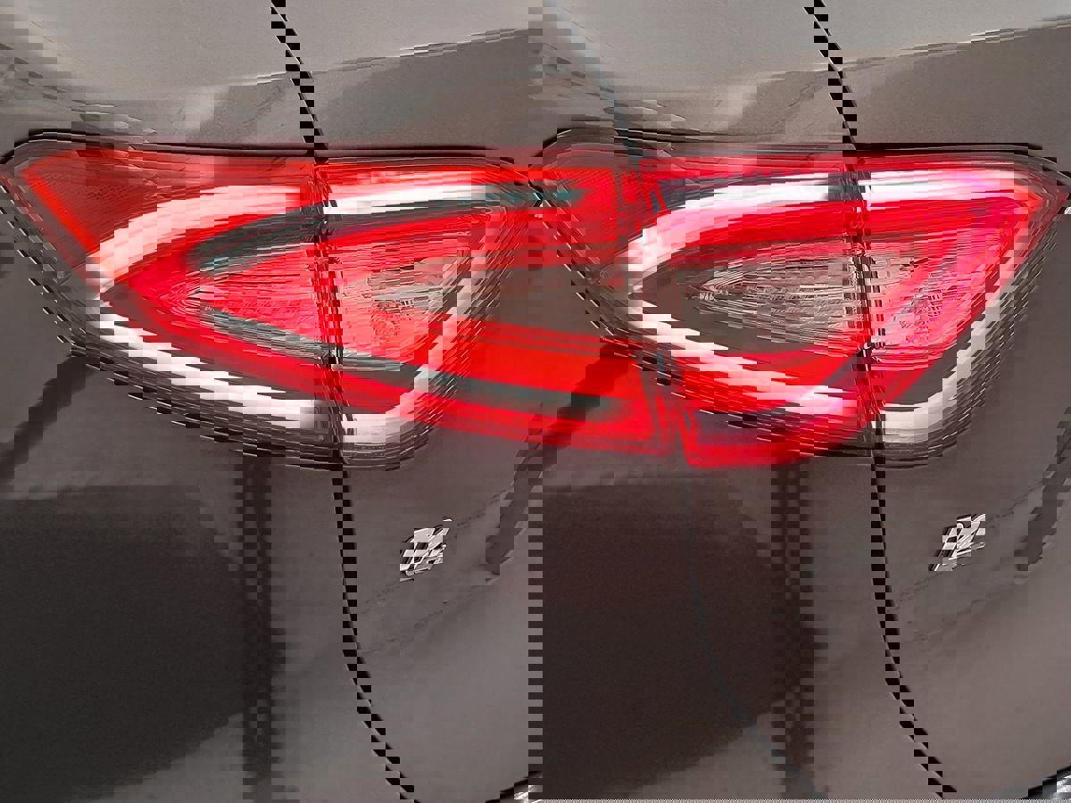 Used 2017 Maserati Levante w/ Sport Package image 5