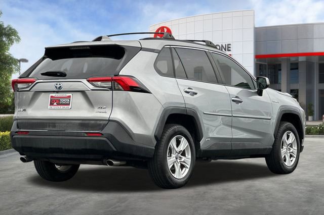 Certified 2020 Toyota RAV4 XLE image 4