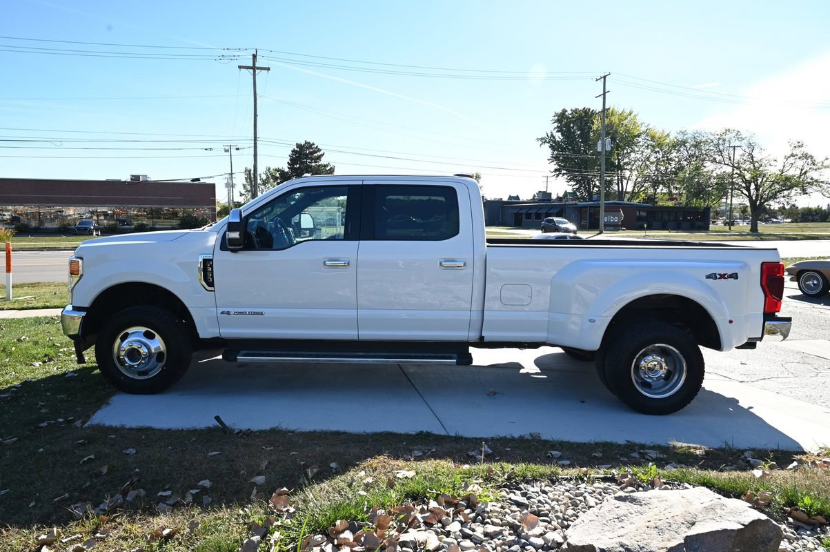 Used 2022 Ford F350 Lariat w/ Chrome Package image 8