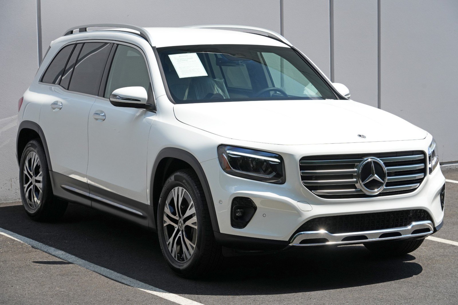 Used 2025 Mercedes-Benz GLB 250 image 54