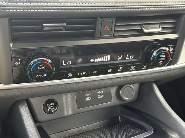 Used 2026 Nissan Rogue SV w/ Cold Weather Package AWD/4WD image 16