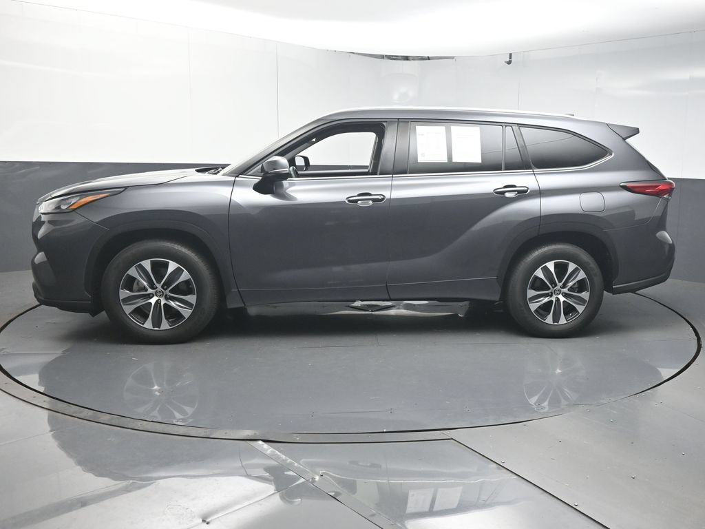 Used 2020 Toyota Highlander XLE FWD image 5