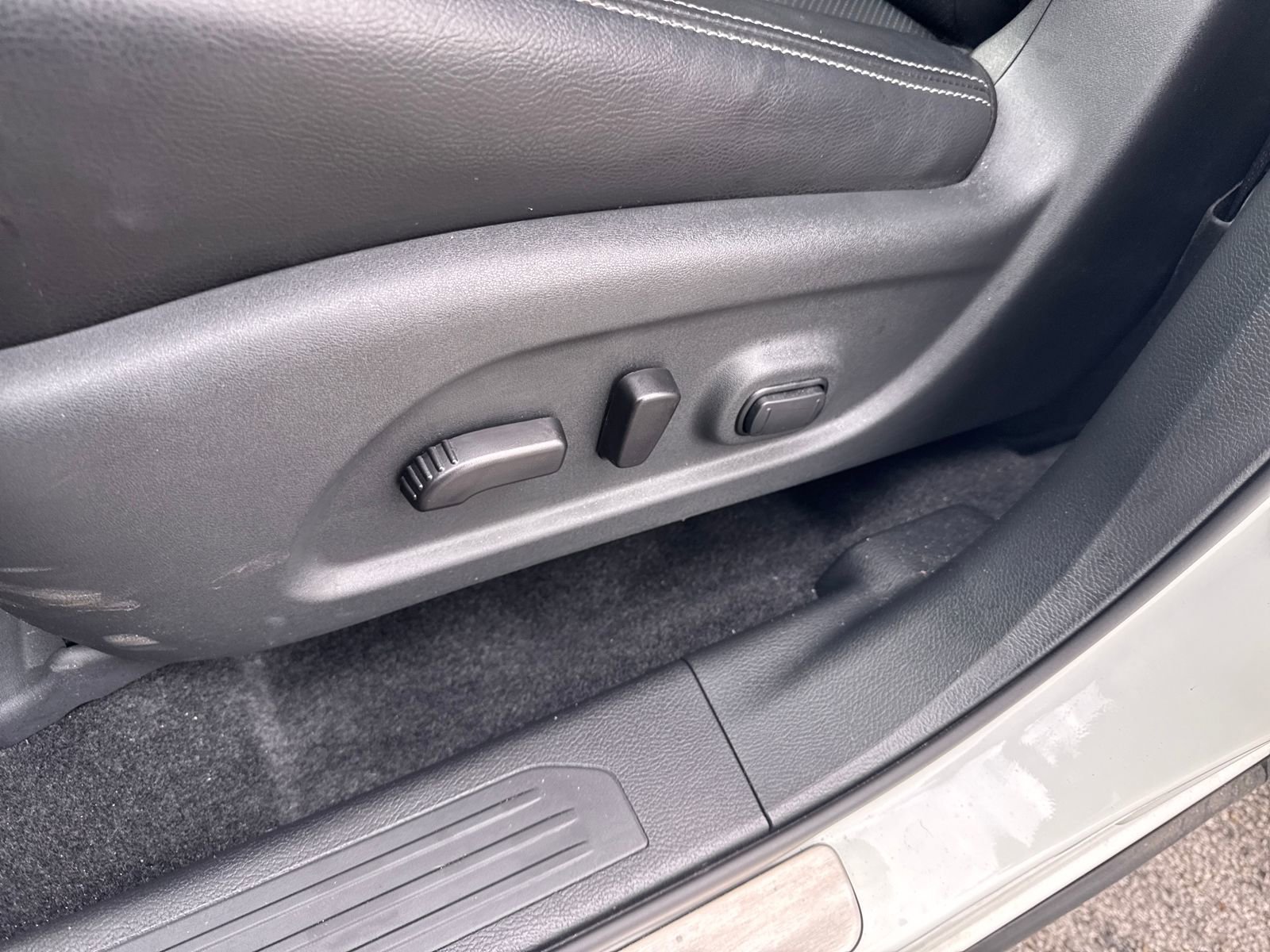 Used 2024 Nissan Murano SL image 25