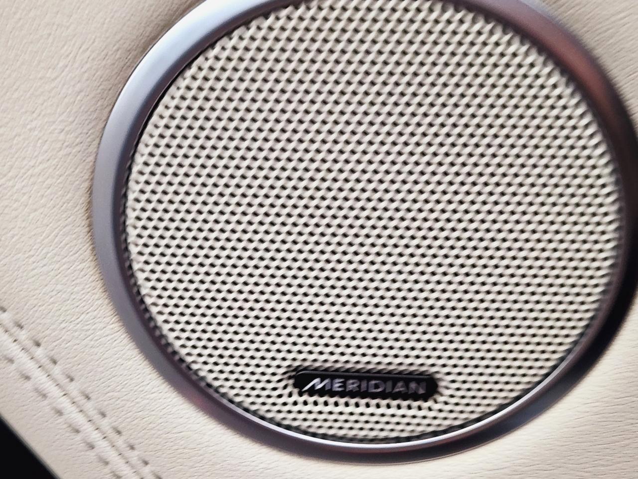 Used 2020 Land Rover Range Rover HSE image 30