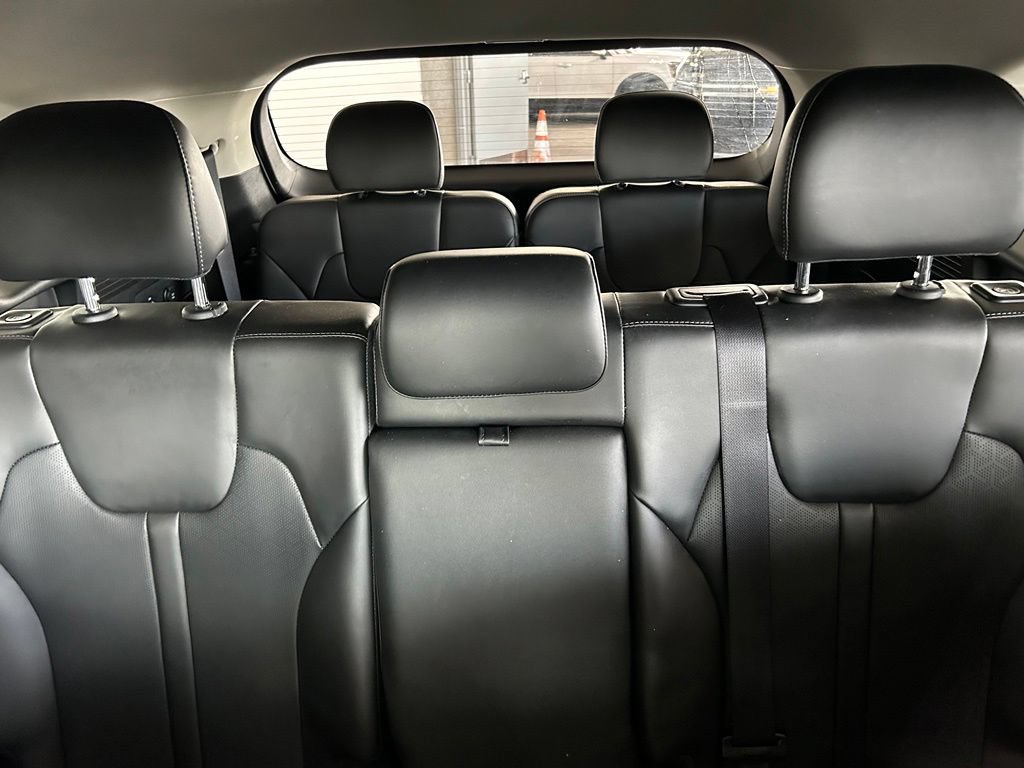 Used 2023 Kia Sorento S AWD/4WD image 13