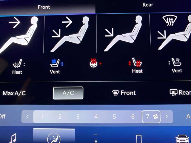 Used 2026 Chrysler Pacifica Limited FWD image 48