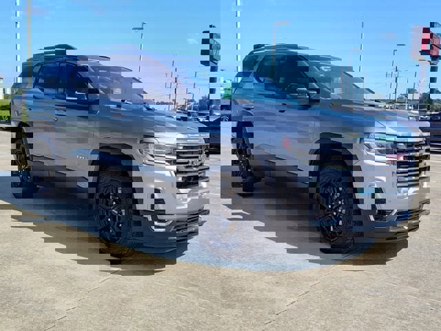 Used 2022 GMC Acadia AT4 w/ Preferred Package image 12