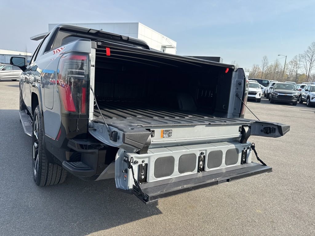 Used 2024 GMC Sierra EV Denali image 33