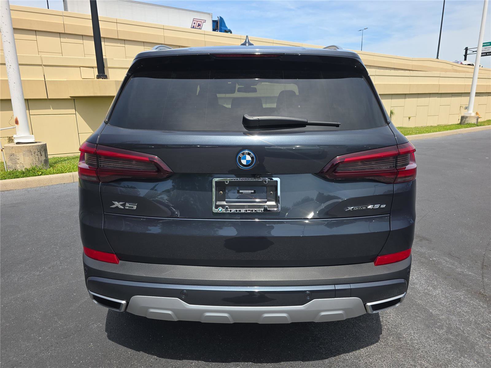 Certified 2022 BMW X5 xDrive45e AWD/4WD image 5