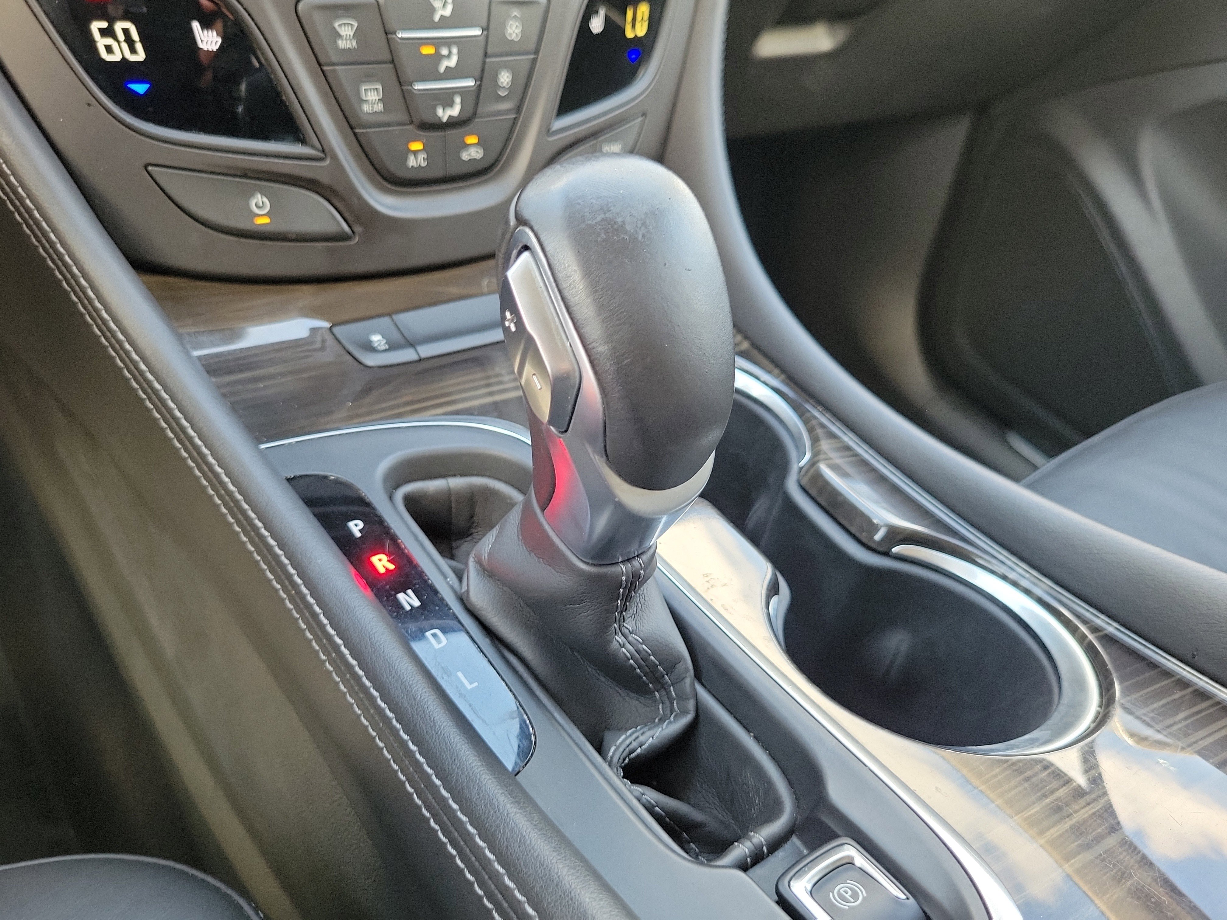 Used 2019 Buick Envision Essence image 24