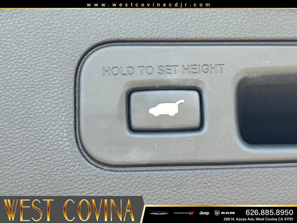 Used 2025 Acura MDX w/ Technology Package AWD/4WD image 17
