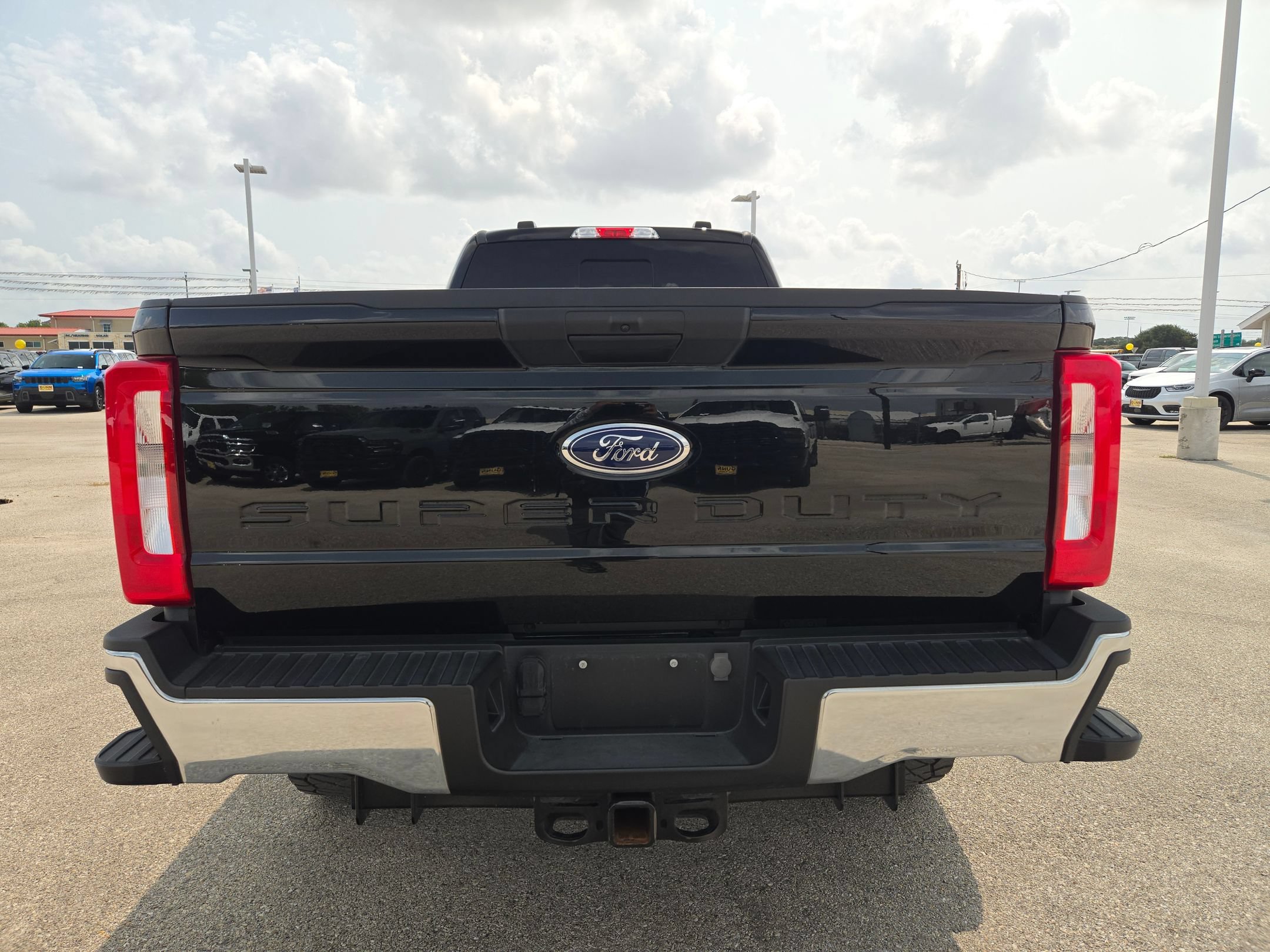 Used 2024 Ford F350 XLT AWD/4WD image 4