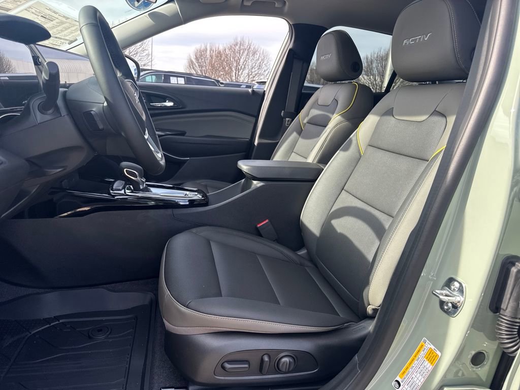 New 2026 Chevrolet Trax ACTIV w/ Sunroof Package image 16