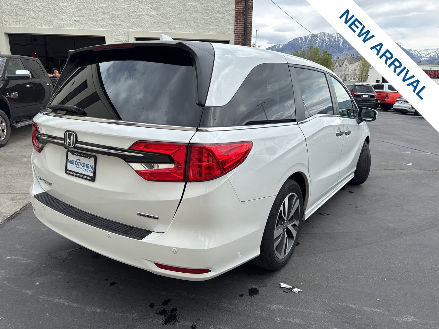 Used 2023 Honda Odyssey Touring image 7