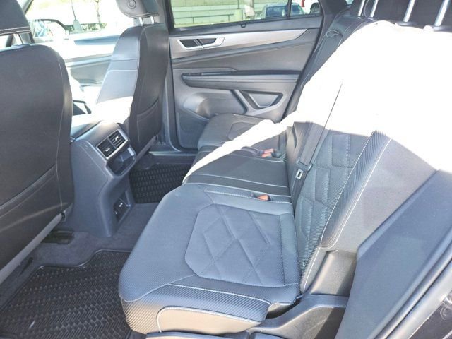 Used 2024 Volkswagen Atlas Cross Sport SE AWD/4WD image 10