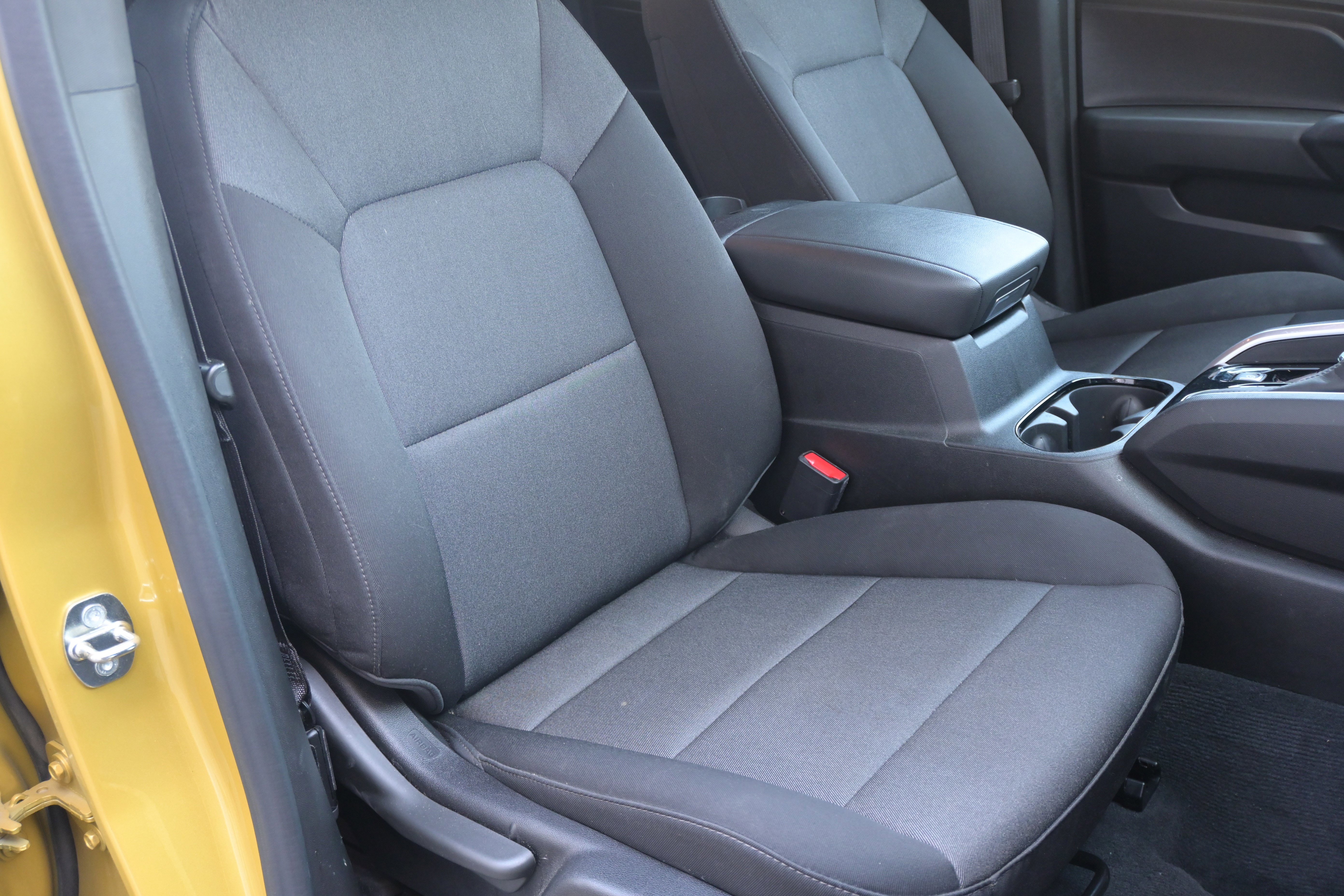 Used 2023 Chevrolet Colorado Trail Boss w/ Technology Package AWD/4WD image 33