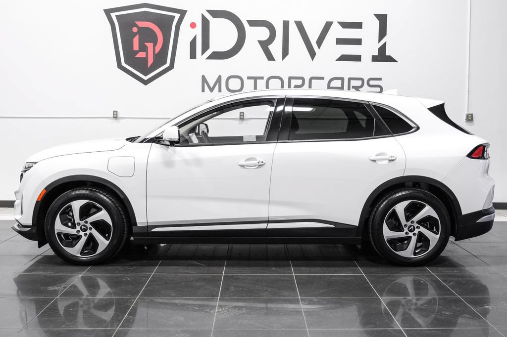 Used 2023 VinFast VF 8 Eco AWD/4WD image 11