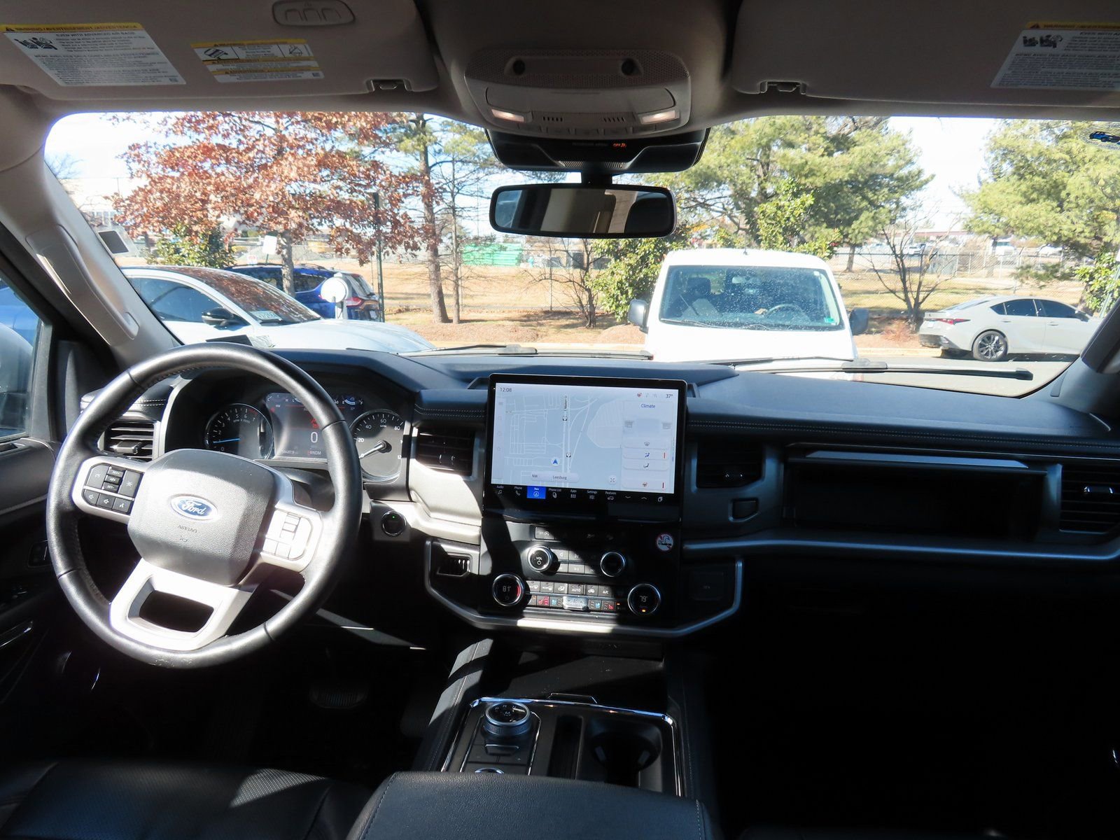 Used 2024 Ford Expedition Max XLT image 16