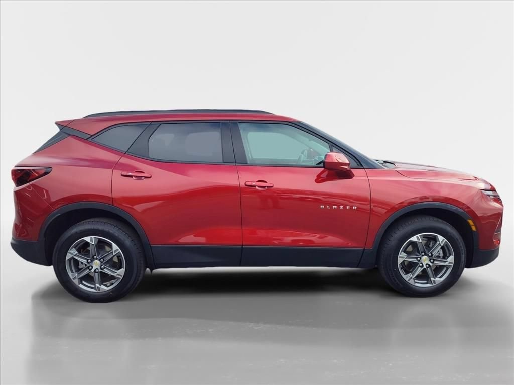 Used 2023 Chevrolet Blazer LT w/ Convenience Package AWD/4WD image 6