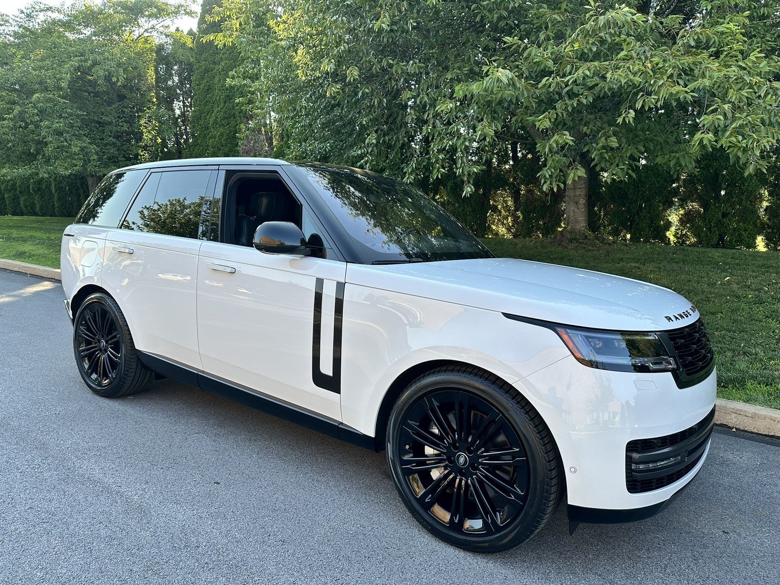 Used 2023 Land Rover Range Rover SE AWD/4WD image 42