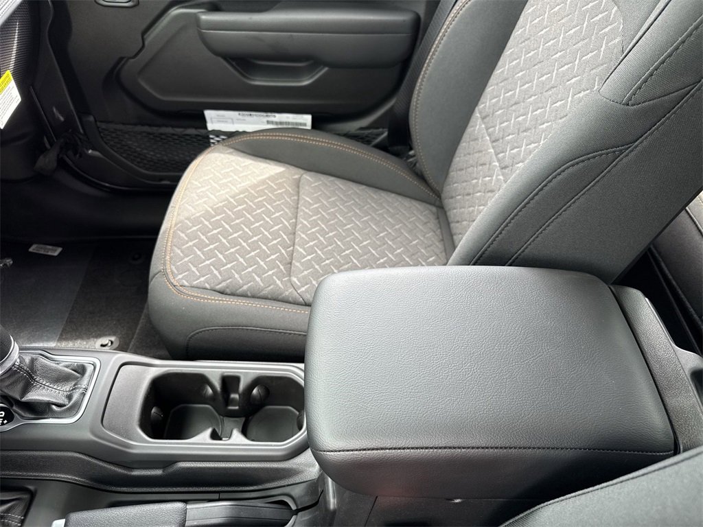 New 2025 Jeep Gladiator Mojave w/ Steel Bumper Group image 21