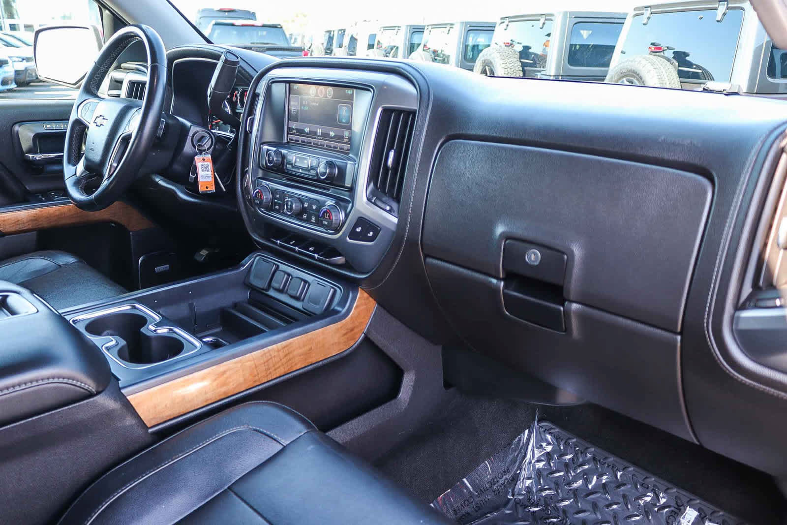 Used 2014 Chevrolet Silverado 1500 LTZ RWD image 16