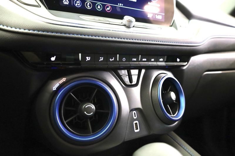 Used 2025 Chevrolet Blazer RS w/ Driver Confidence II Package image 19