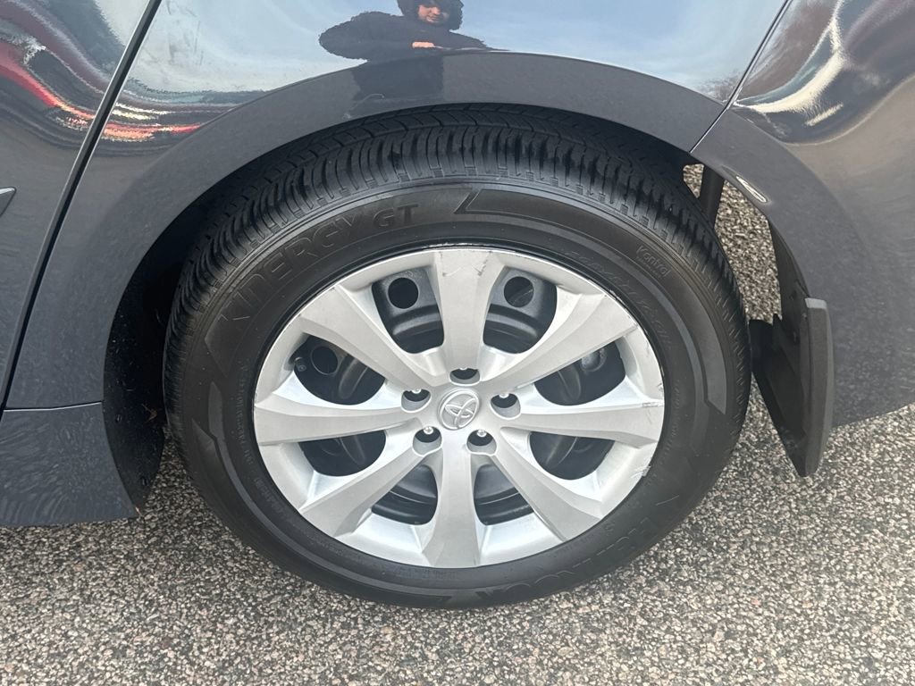 Used 2025 Toyota Corolla LE image 39