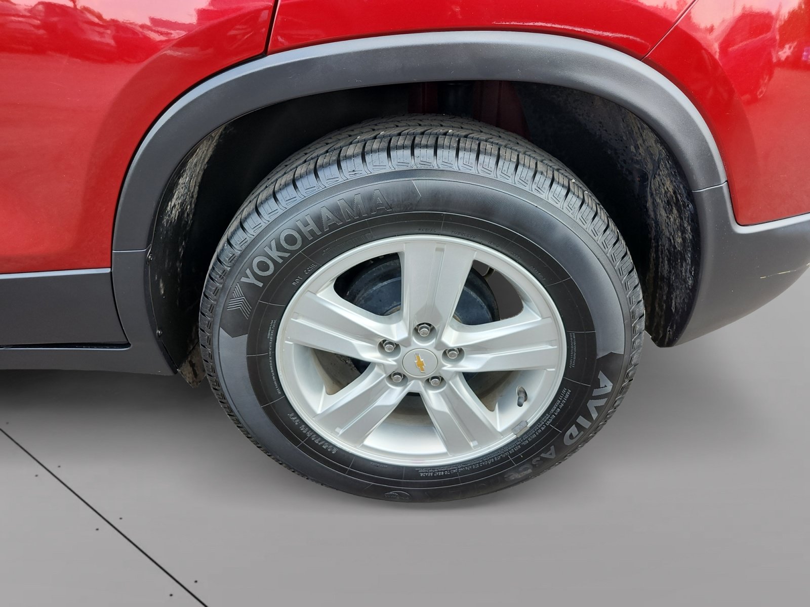 Used 2021 Chevrolet Trax LS w/ Tint and Cruise Package FWD image 14