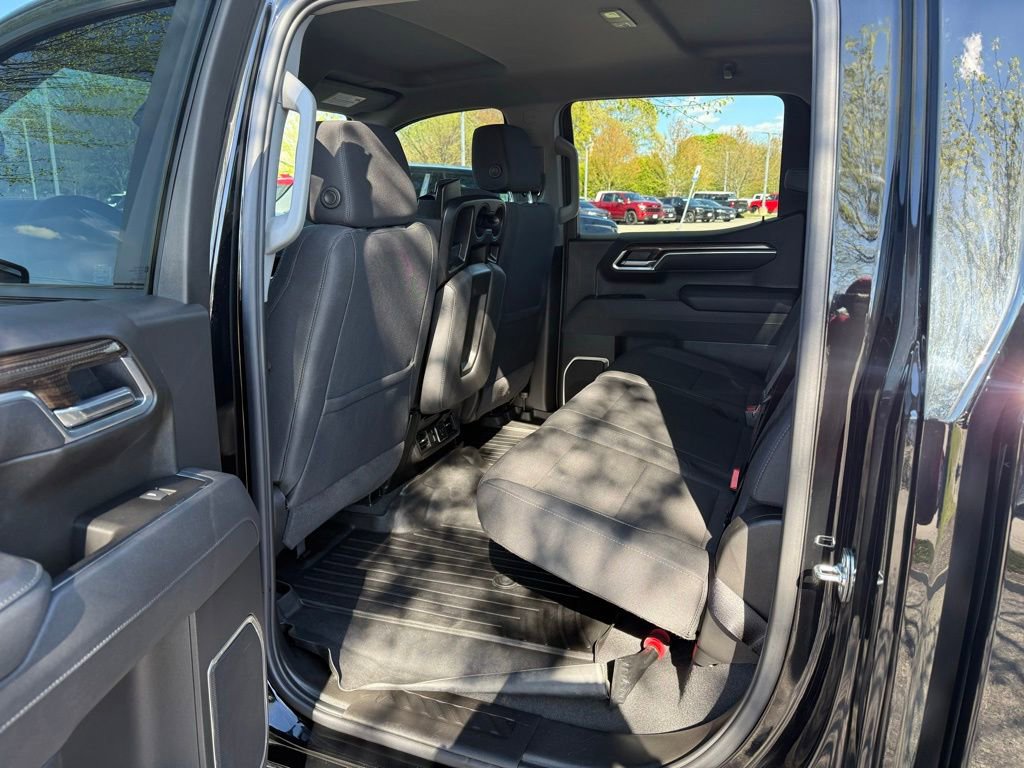 Used 2026 Chevrolet Silverado 1500 RST AWD/4WD image 10
