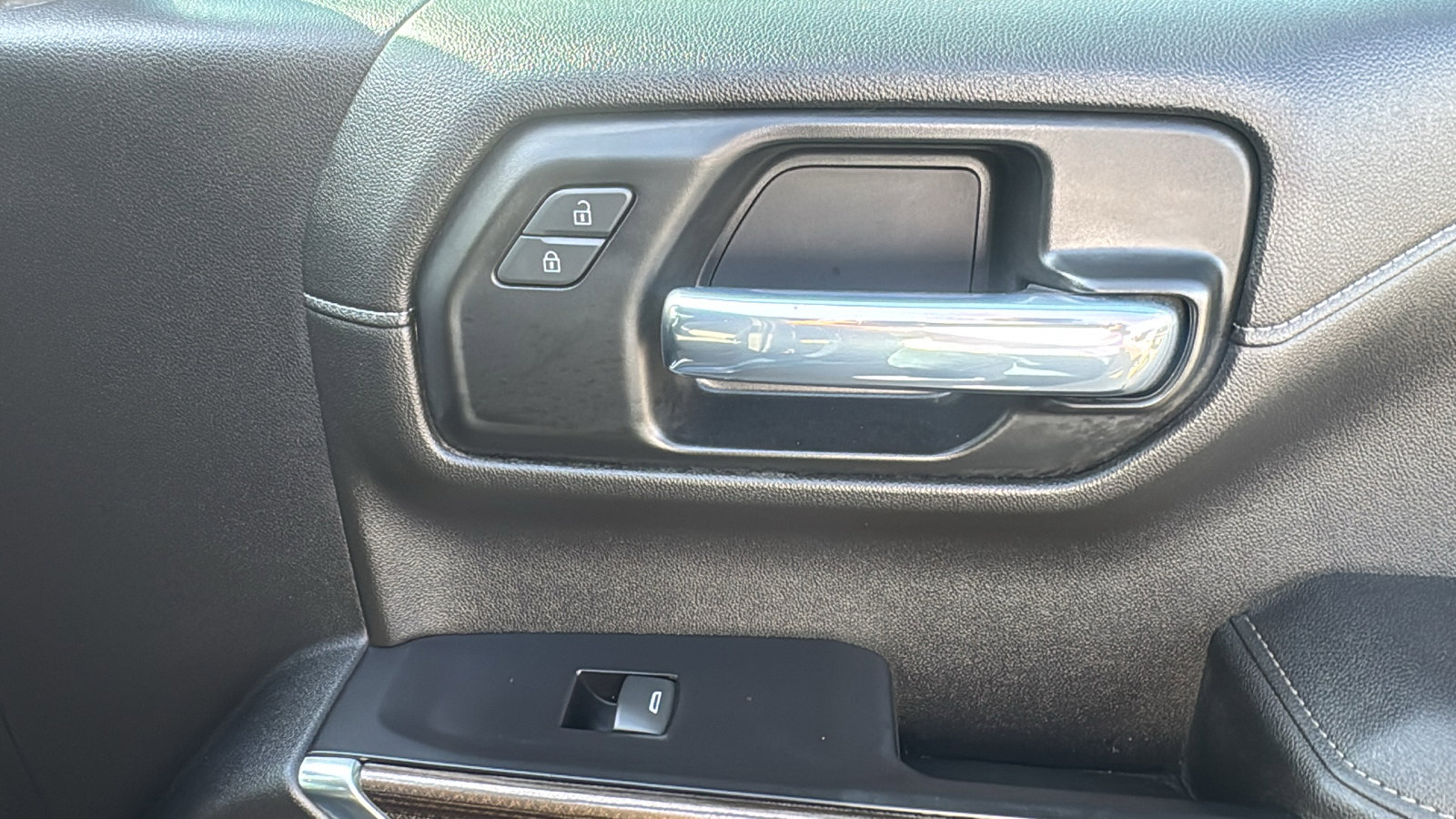 Used 2021 Chevrolet Silverado 1500 RST image 28