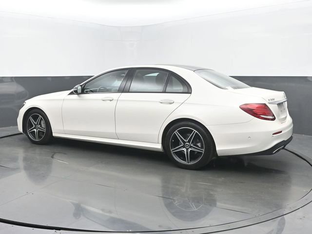 Used 2018 Mercedes-Benz E 300 4MATIC image 3