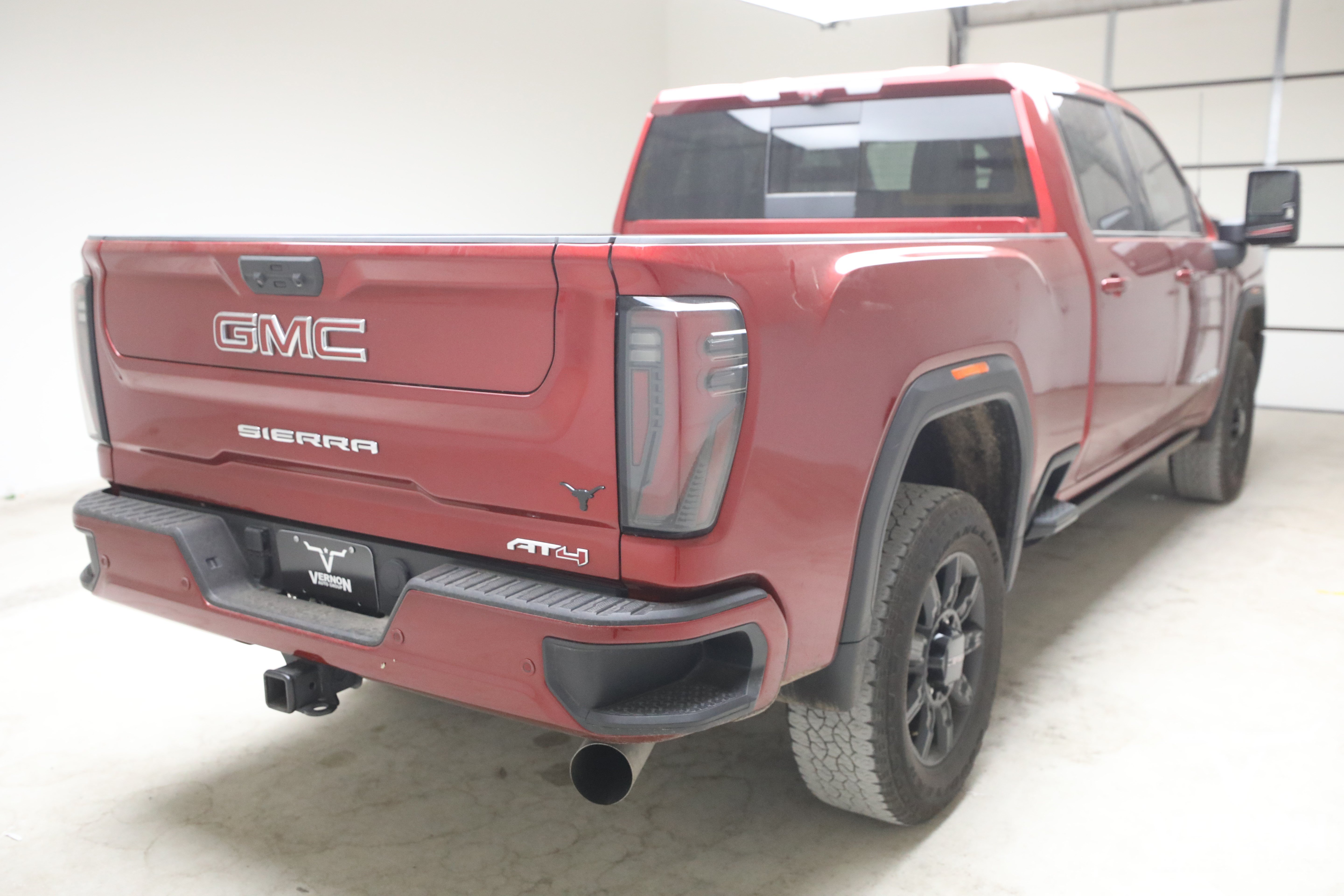 Used 2025 GMC Sierra 2500 AT4 w/ AT4 Premium Plus Package AWD/4WD image 4