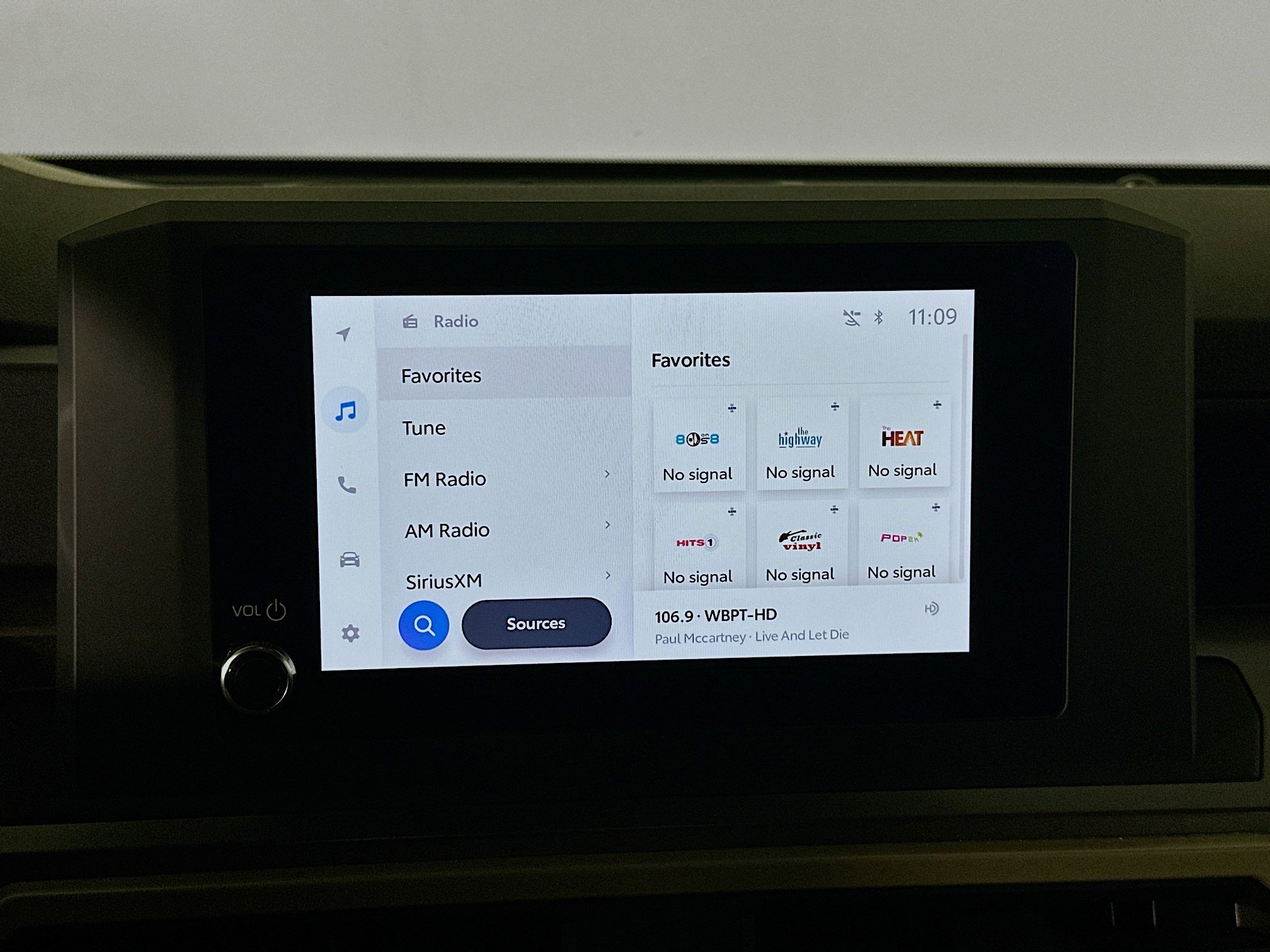 Used 2025 Toyota Tacoma TRD Off-Road AWD/4WD image 21