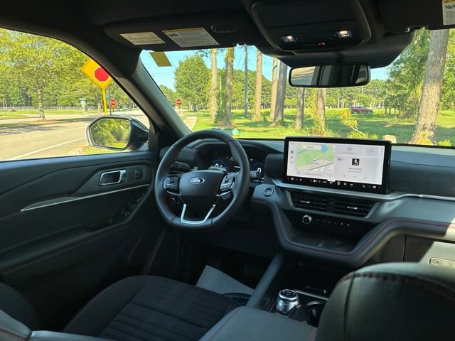Used 2025 Ford Explorer ST-Line w/ Premium Package RWD image 25