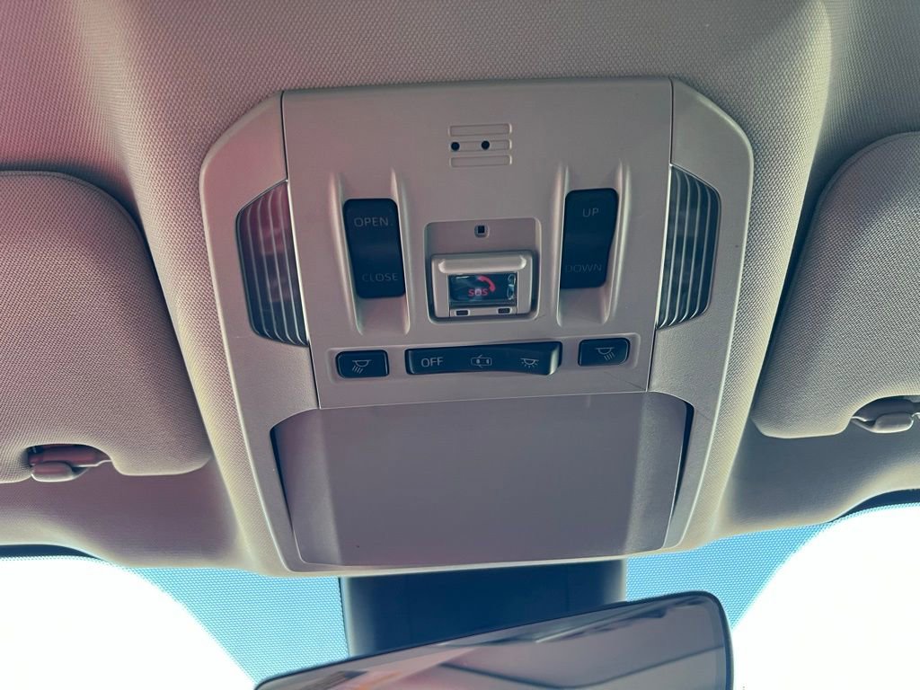 Used 2021 Toyota Highlander XLE image 38