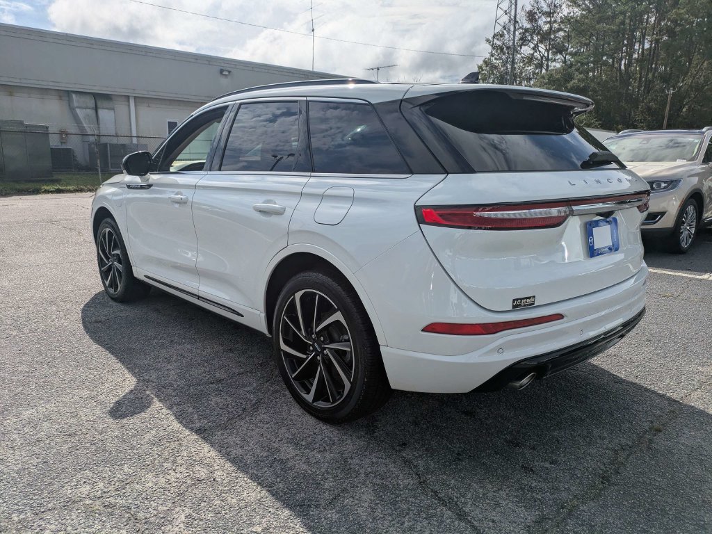 Certified 2025 Lincoln Corsair Grand Touring AWD/4WD image 7