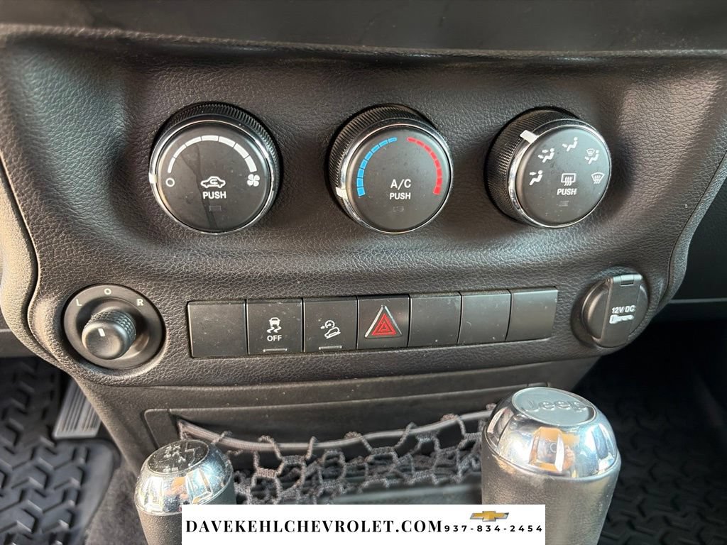 Used 2016 Jeep Wrangler Unlimited Sport w/ Quick Order Package 24S AWD/4WD image 14