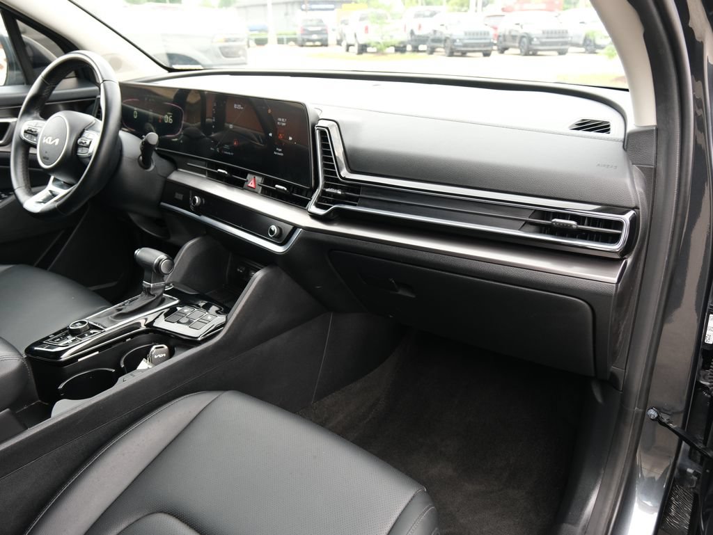 Used 2024 Kia Sportage EX FWD image 31