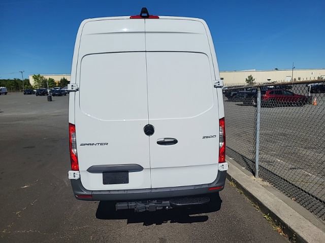 Used 2026 Mercedes-Benz Sprinter 2500 image 6