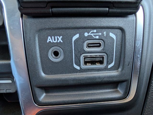 Used 2023 Jeep Gladiator Rubicon w/ Cold Weather Group image 18