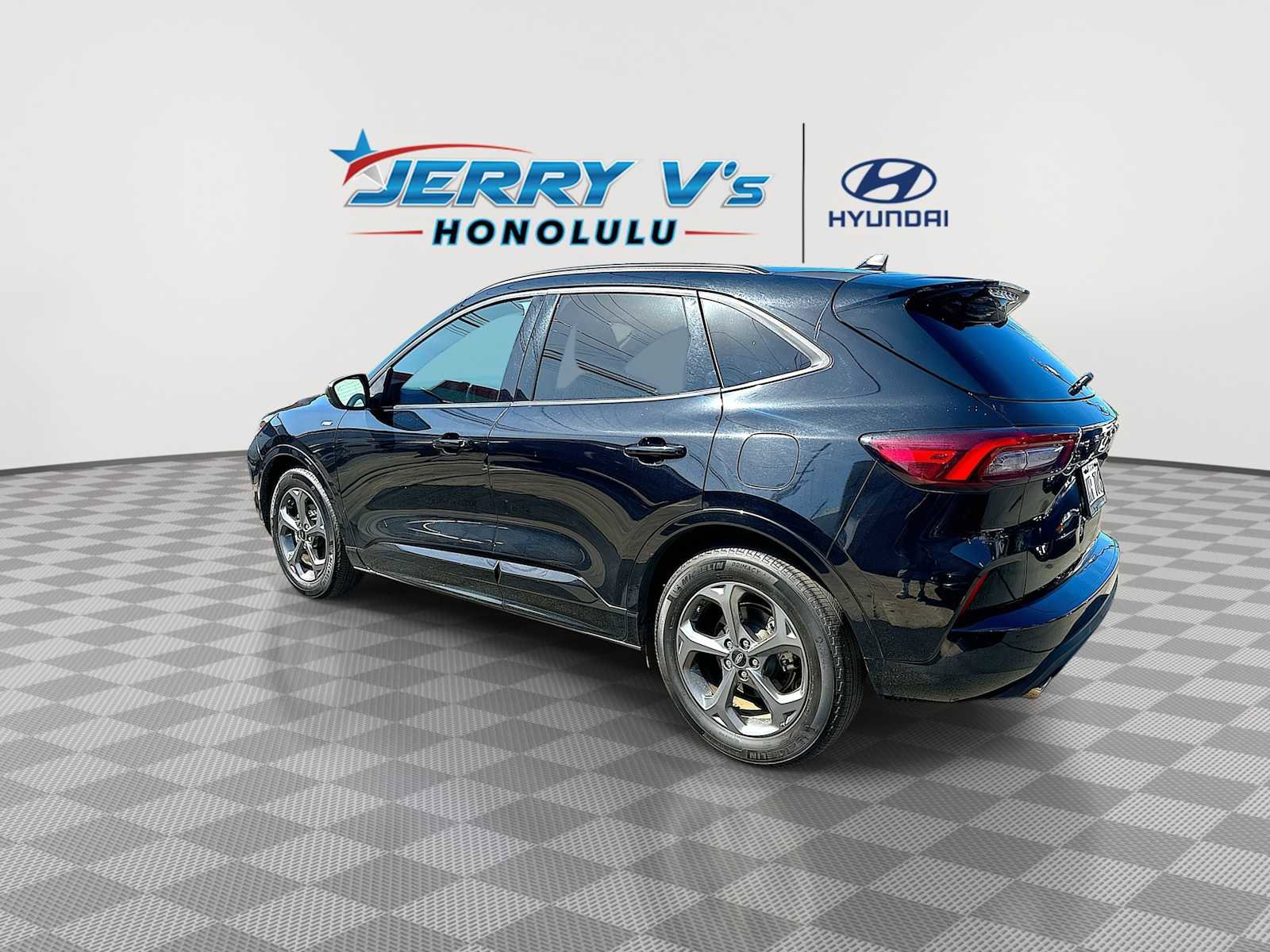 Used 2024 Ford Escape ST-Line image 6