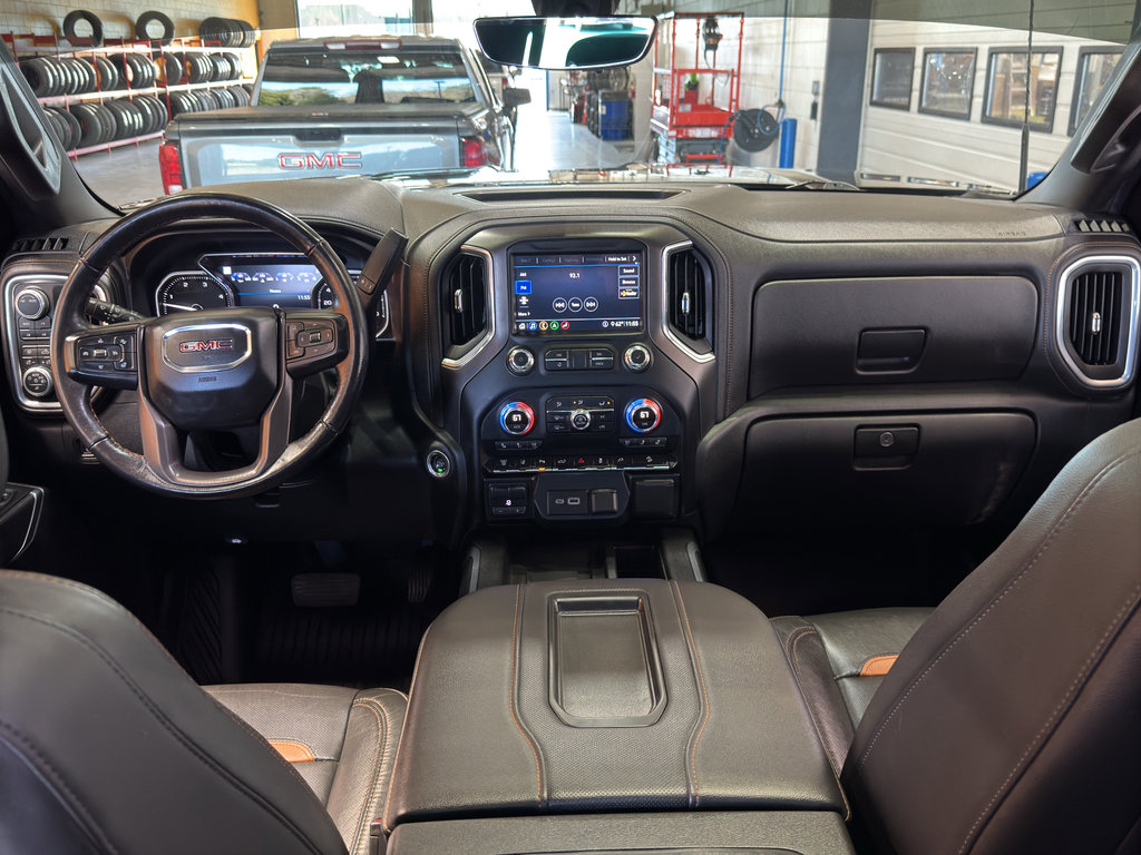 Used 2020 GMC Sierra 2500 AT4 w/ AT4 Premium Package image 16